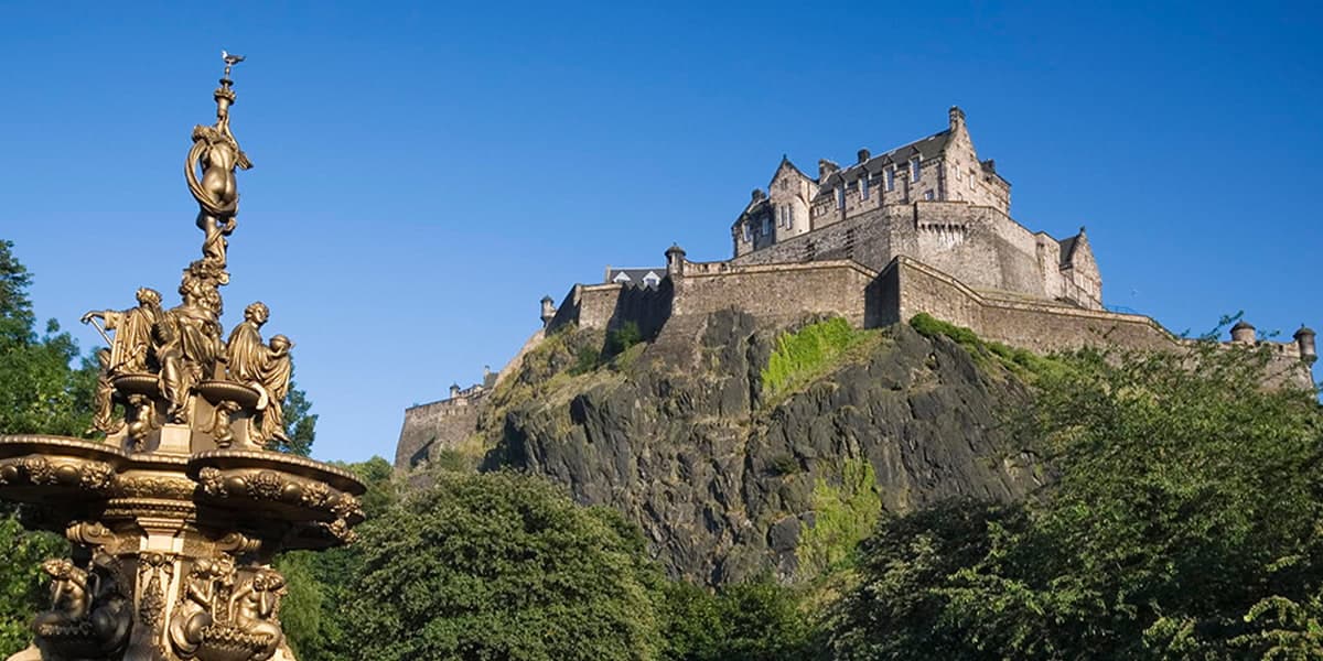 Edinburgh Castle and nature