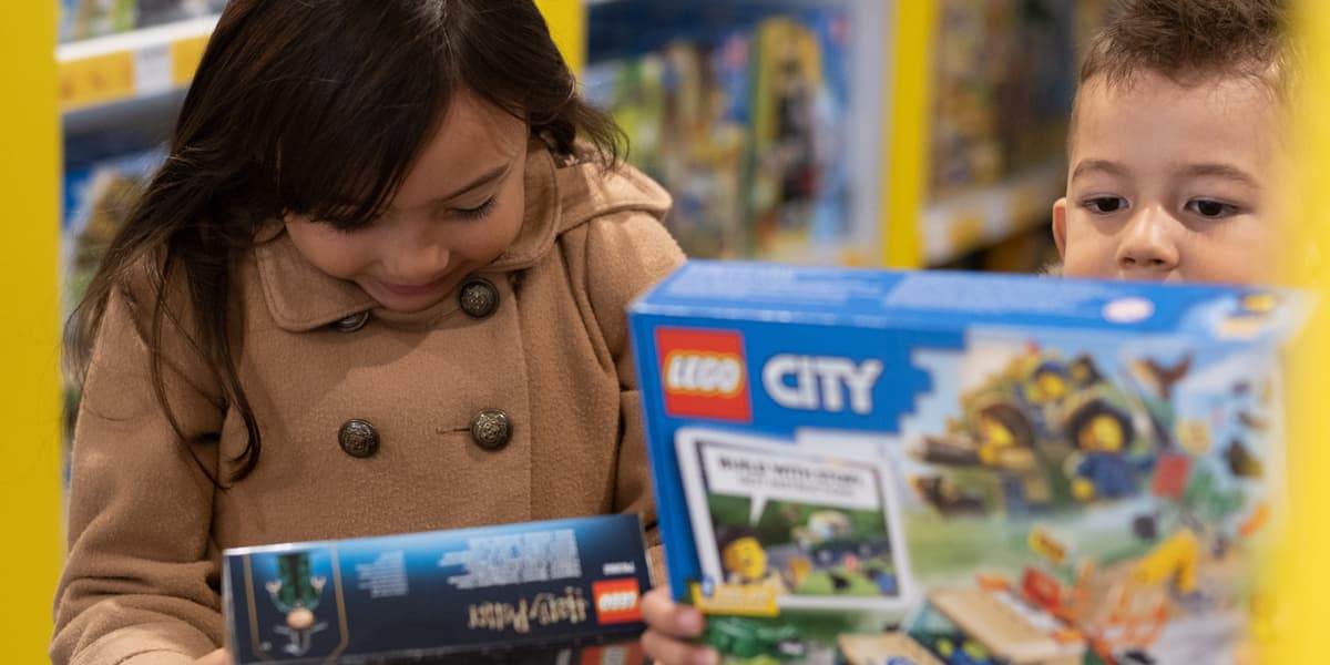 European shopping blog - Duty Free lego