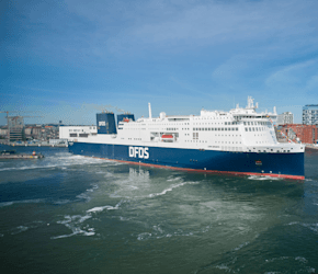 A photo of the new DFDS vessel Luna seaways docking at the DFDS terminal in Copenhagen