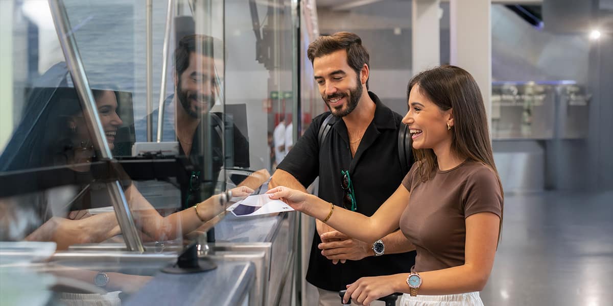 Couple at the ticket office of Algeciras SOG port