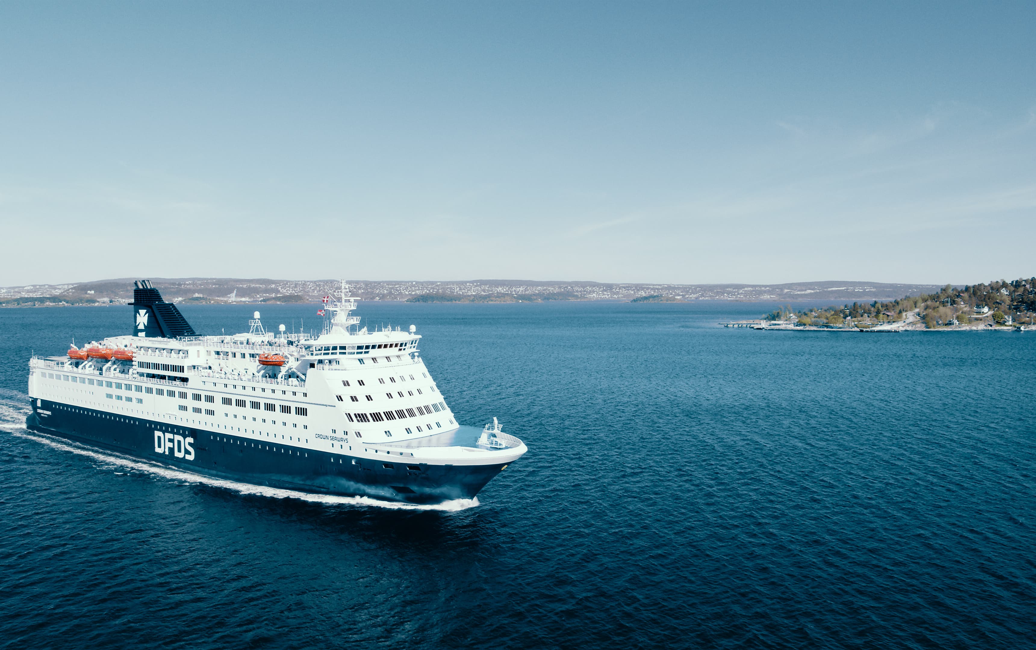 Crown Seaways crossing the sea on the Copenhagen-Oslo route