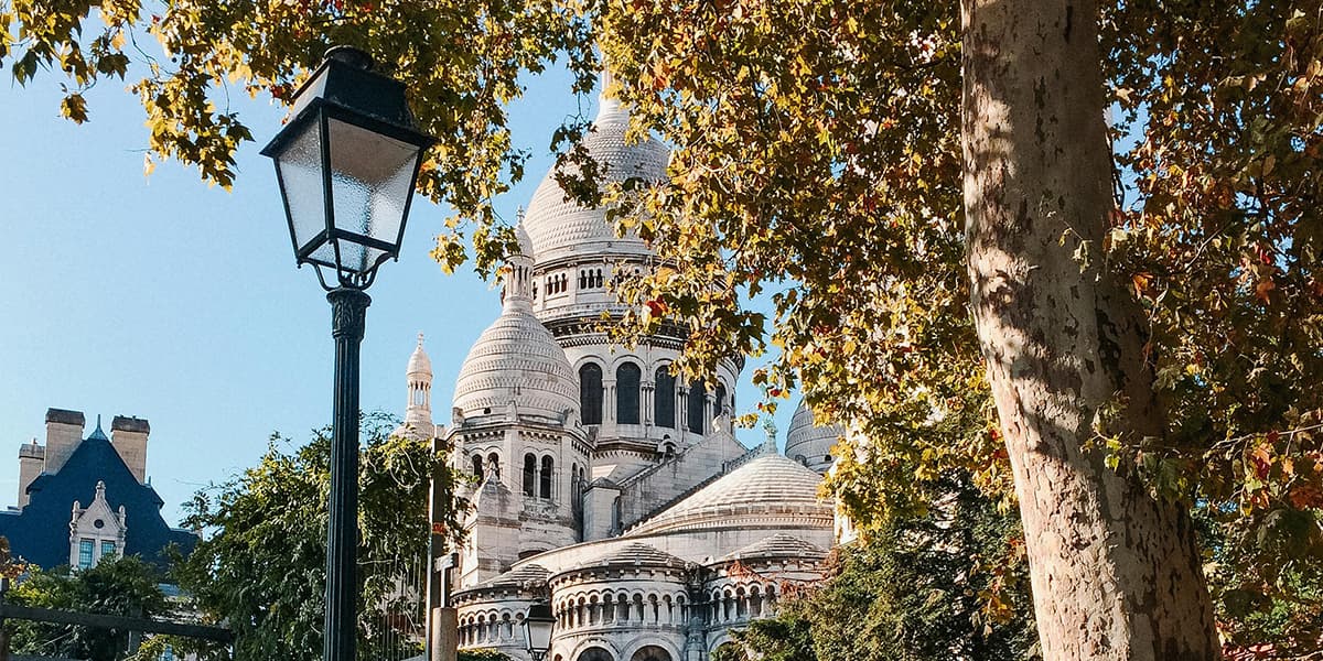 9 filming locations in France - Montemarte, Paris